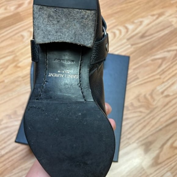 Saint Laurent Paris Wyatt Harness in Pebbled Leather - Picture 4 of 6